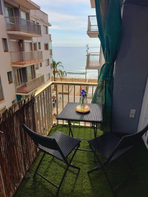 Calafellbeach.Seaviews,New Kültér fotó